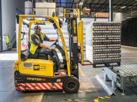 Manufacturing & LogisticsEnsure seamless PO matching & vendor payments.